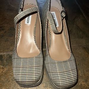 Steve Madden Plaid Mary Jane’s women’s size 8 1/2